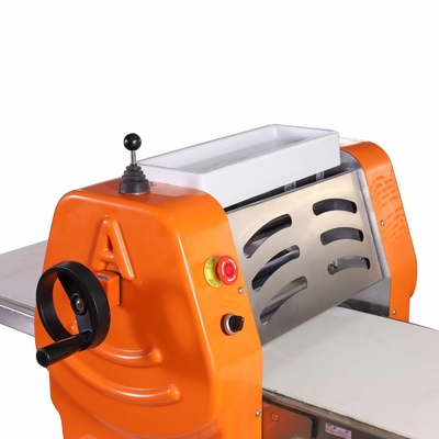 Laminoir à pâte vertical 380A 520A0630E avec styles européens en aluminium et en plastique