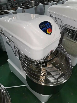 Capacité 80L mélangeur en spirale 17,8 tours par minute Vitesse du réservoir Équipement de cuisson de restauration rapide