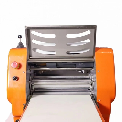 Machine à pressage de pâte à rouleaux de 370 mm pour restaurant 1ère phase 0,4 kW Puissance 2,5 kg Poids de roulement