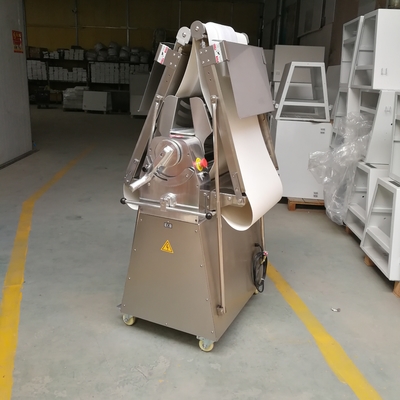 6.5kg Max Poids de pâte Équipement de cuisine avec une plage de régulation de rouleaux de 0,5-38 mm