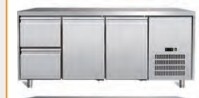 3 portes Tableau de travail Chiller Equipement de réfrigération Température 2-8C Solution de stockage industriel à froid