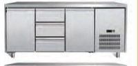 Refroidissement à l'air en acier inoxydable GN1/1 3 portes Table de travail réfrigérateur Température de 2 à 8 °C Unité de réfrigération