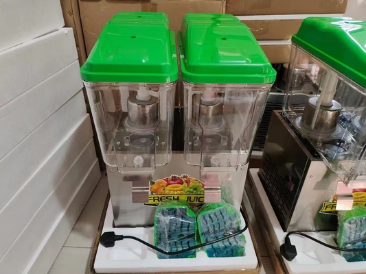 Un distributeur de jus de 235 watts de couleur refroidit les boissons rafraîchissantes en noir