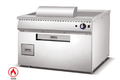 Machine de teppanyaki à gaz de fer argenté de style japonais pour cuisiner une variété d'aliments dans les restaurants