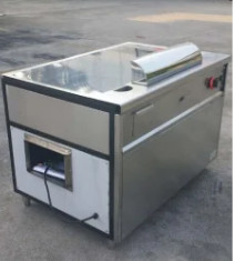 Le gaz liquéfié de style japonais Teppanyaki Machine Fer cuisine divers aliments à 0\u2103\uff5e200\u2103