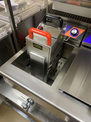 Filtreur d'huile de cuisson industriel en acier inoxydable 304 pour restaurant friteuse à fond 40% économe en huile Opération à un bouton